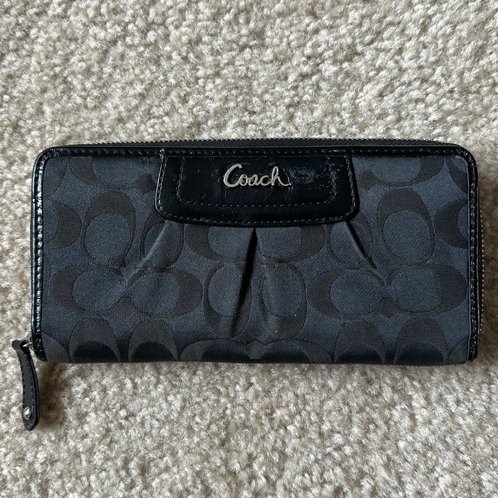 Coach Wallet Authentic